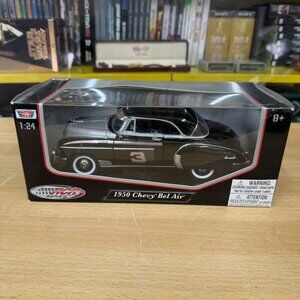 Diecast 1:24 1959 Chevy Bel Air RCR Series 3 by Motor Max